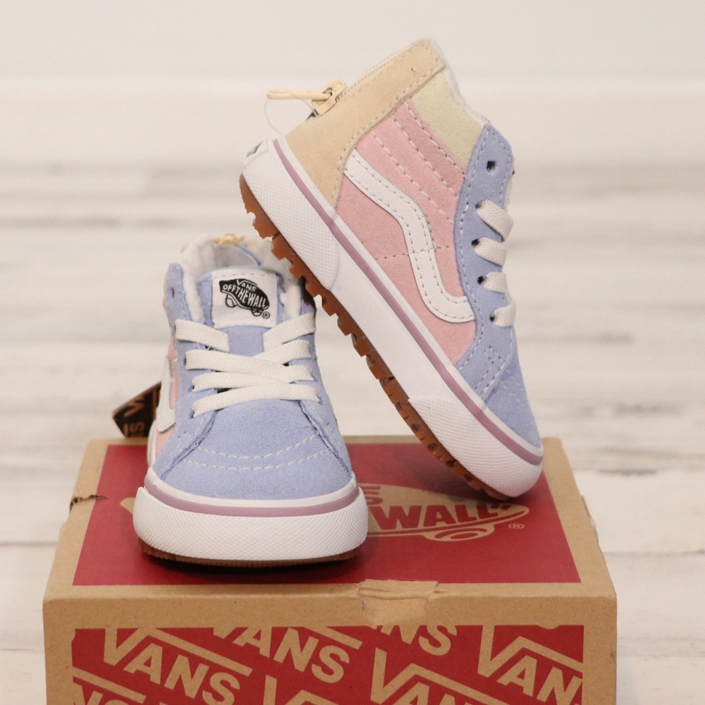 Vans Kids High-Top Sneakers in Pastel Blue & Pink